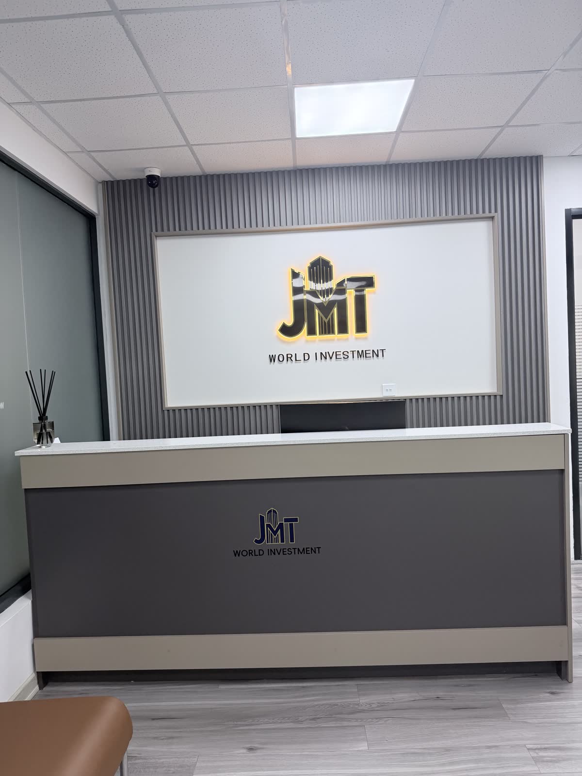 JMT reception desk
